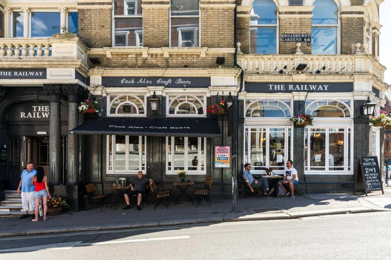 Fantastic 3 Bedroom Flat West Hampstead London Exterior foto